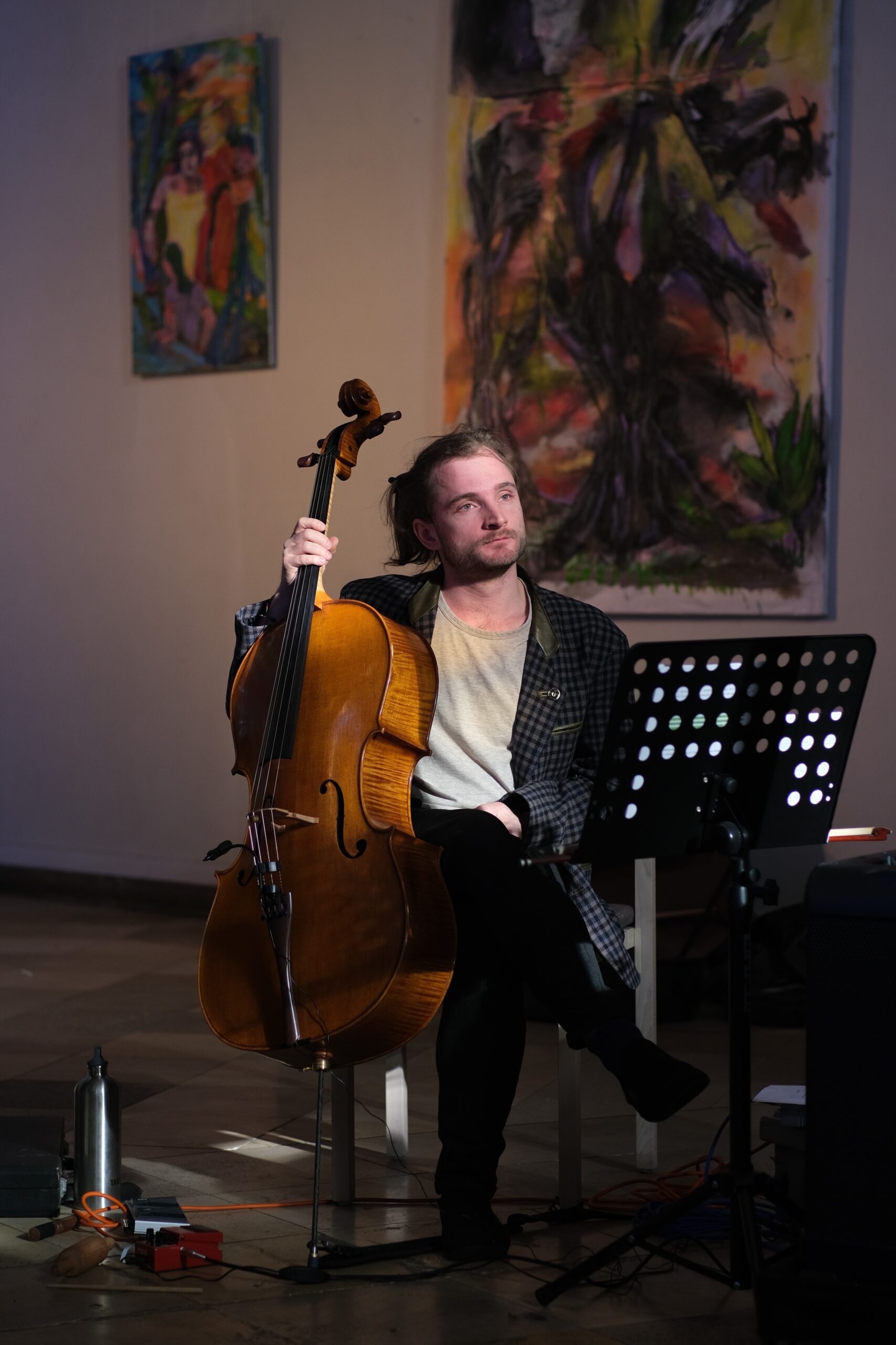17:00 Larso / Cello & Loop