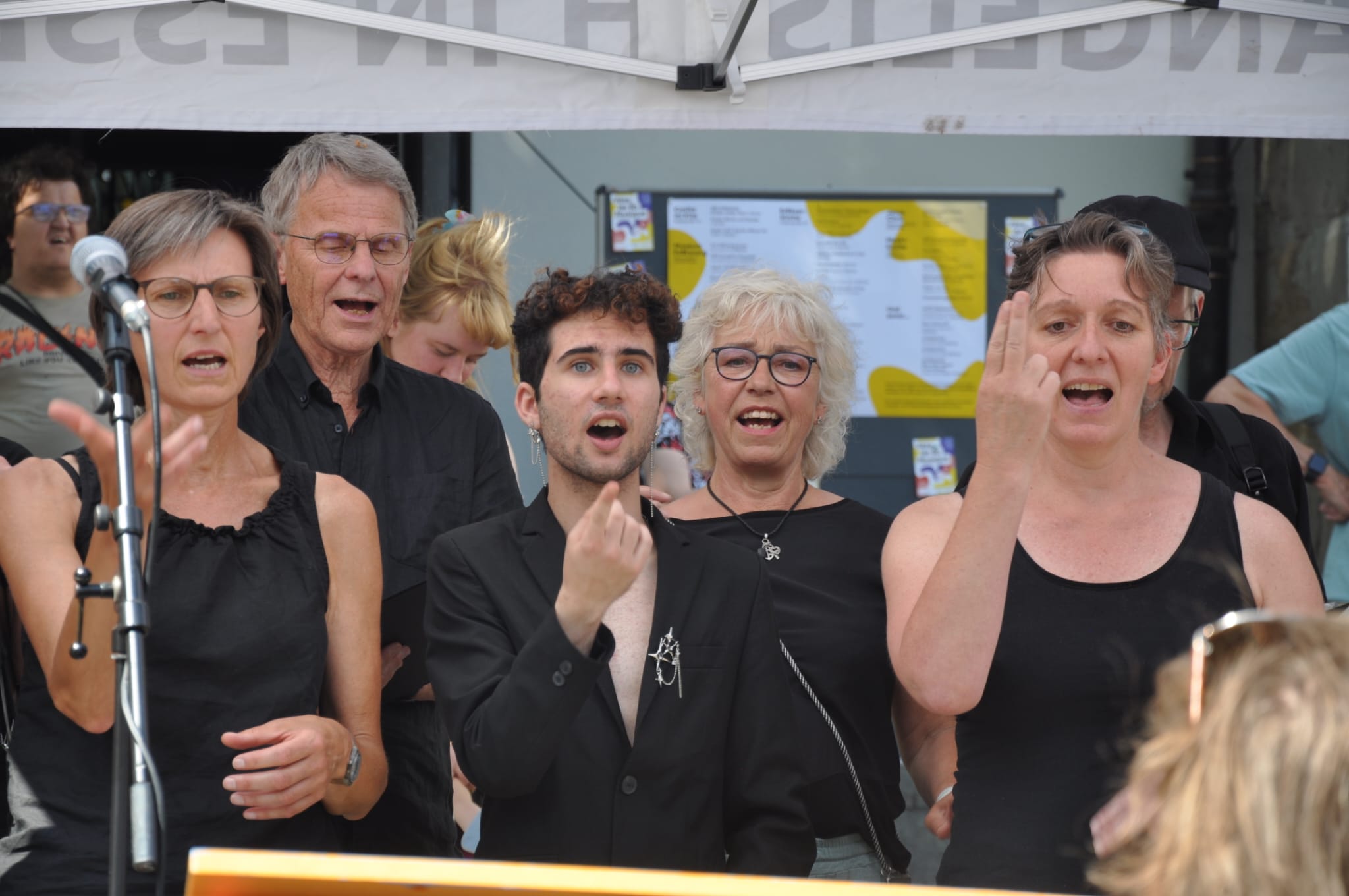 14:45 Projektchor „klassisch-divers“