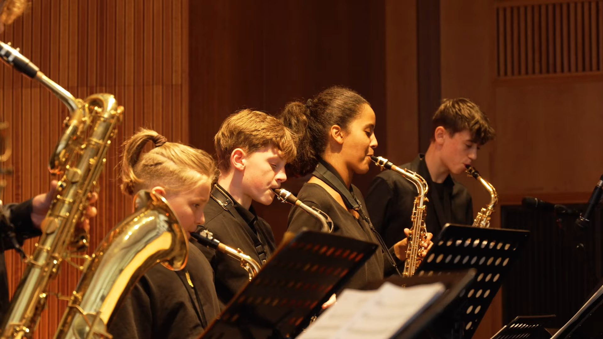 14:00 Saxophon Ensemble